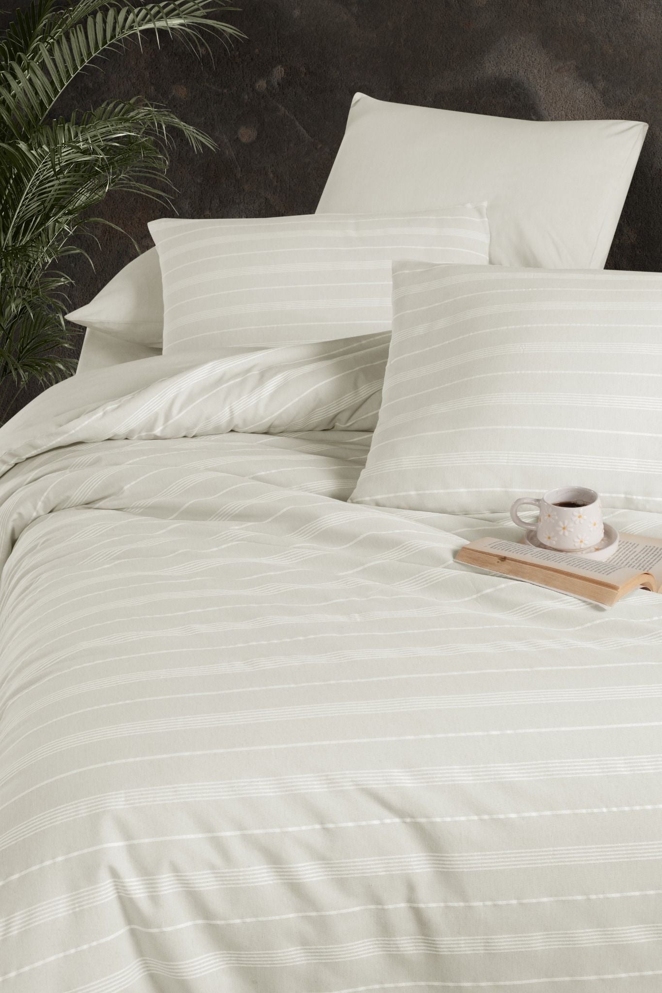 Çift Kişilik Begenal Oslo Nevresim Takımı Krem